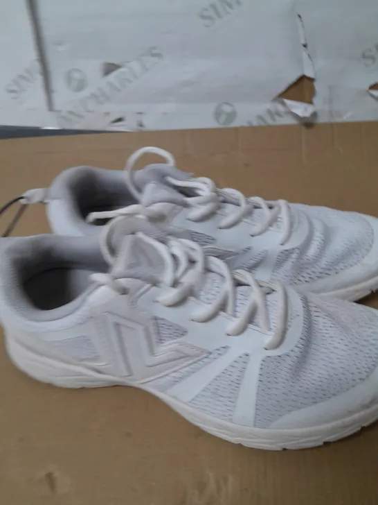 BOXED VIONIC 333 MILES TRAINERS IN WHITE SIZE 7