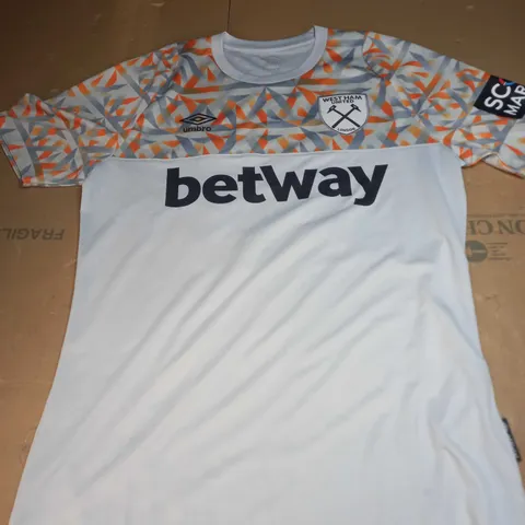 SIGNED WEST HAM UNITED SHIRT BY AREOLA SIZE M