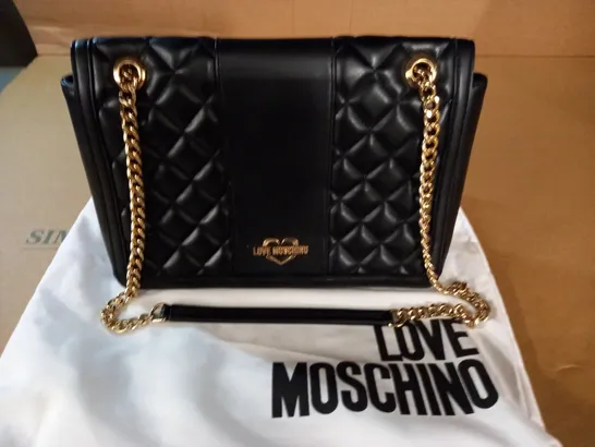 LOVE MOSCHINO QUILTED BAG WITH CHAIN DETAIL STRAP