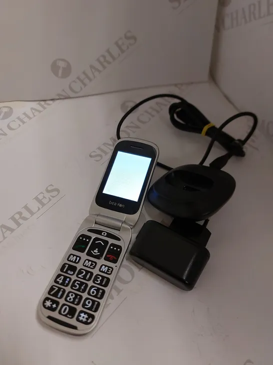 BOXED BEAFON SL650 WHITE FLIP MOBILE PHONE