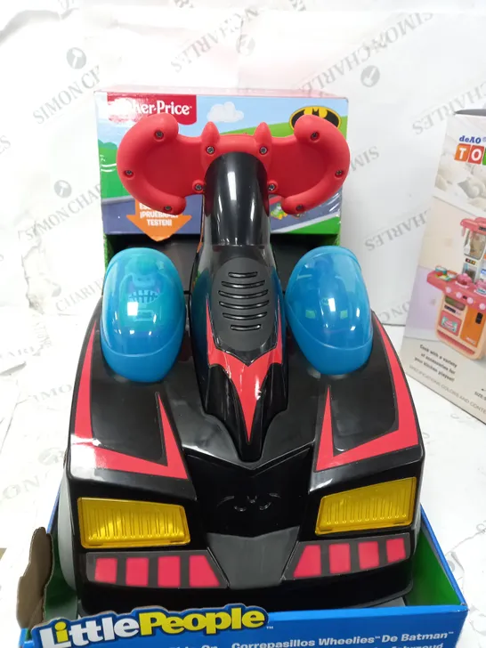 BOXED FISHER PRICE DC - BATMAN RIDING WHEELIES RIDE ON