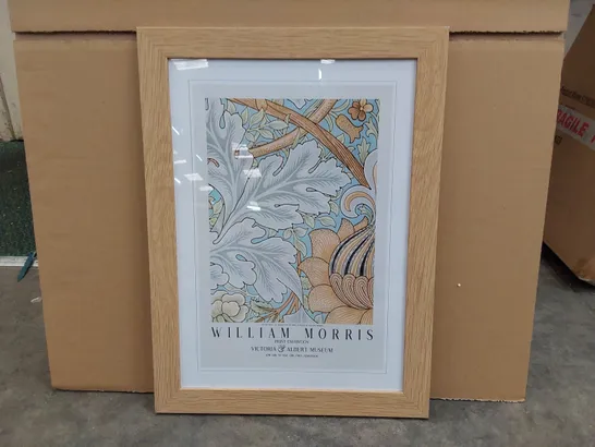 BAGGED FRAMED ART - ST. JAMES PATTERN WITH BORDER BY WILLIAM MORRIS (1 ITEM)