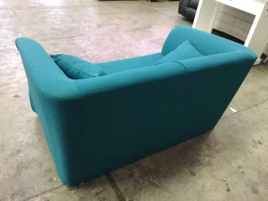 QUALITY DESIGNER LOVESEAT - TEAL FABRIC 