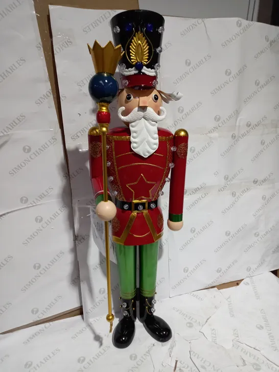 IN-LIT GIANT NUTCRACKER - TRADITIONAL RRP £129.99