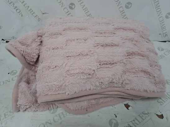 COZEE HOME RUCHED FAUX FUR AND VELVETSOFT HEATED SNUGGLE WRAP IN PINK