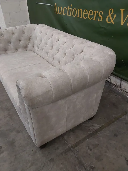 DESIGNER 2 SEATER CHESTERFIELD STYLE SOFA