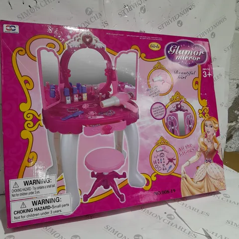 BOXED GLAMOR MIRROR LIGHT AND MUSIC PINK TOY 