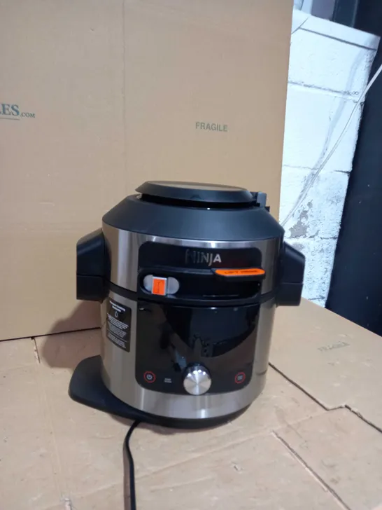 NINJA AIR FRYER 