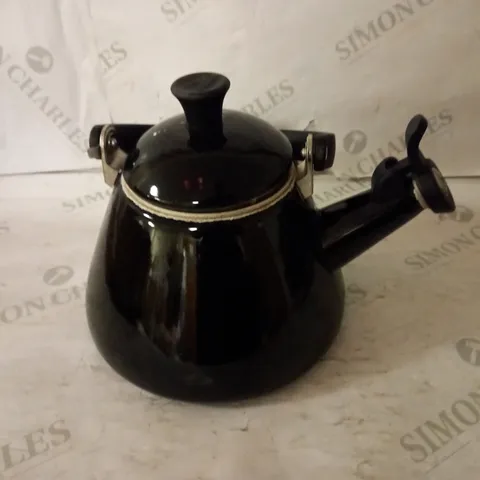 LA CREUSET 1.6L MANUAL KETTLE