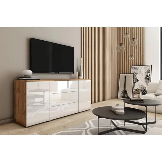 BOXED WANDER 150cm WIDE 3 DRAWER SIDEBOARD (2 BOXES)