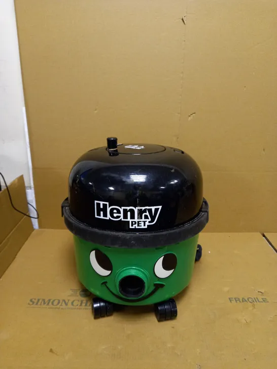 HENRY PET PET200 BAGGED CYLINDER VACUUM