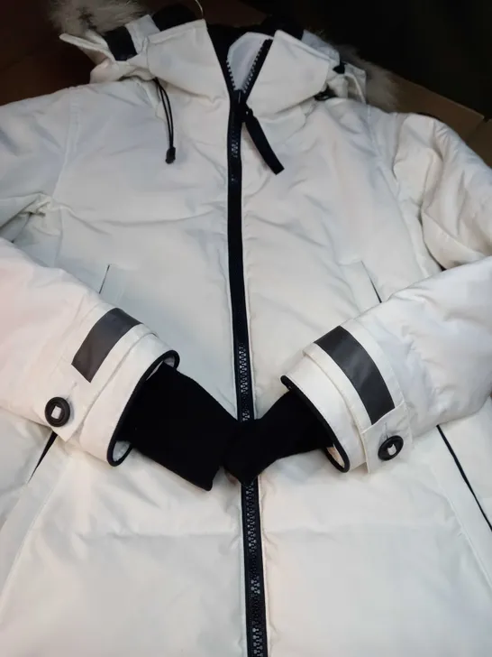 DESIGNER WHITE FULL LENGTH WINTER JACKET - SMALL