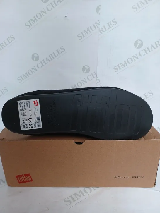 BOXED FITFLOP CHRISSIE POM POM SLIPPERS IN BLACK - UK 6.5