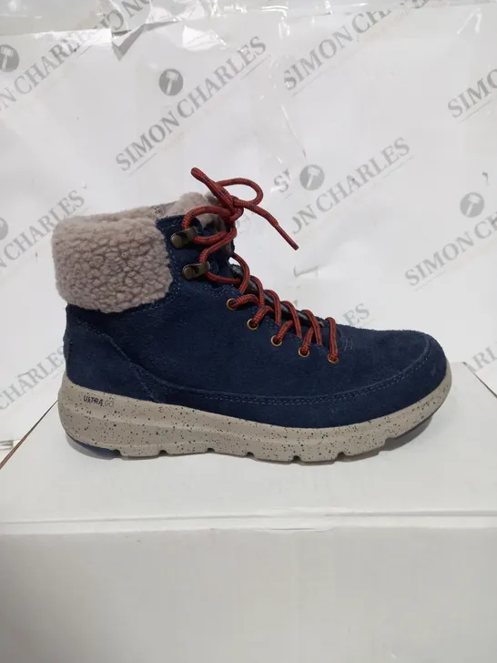 SKECHERS GOWALK SHERPA BOOTS SIZE 7