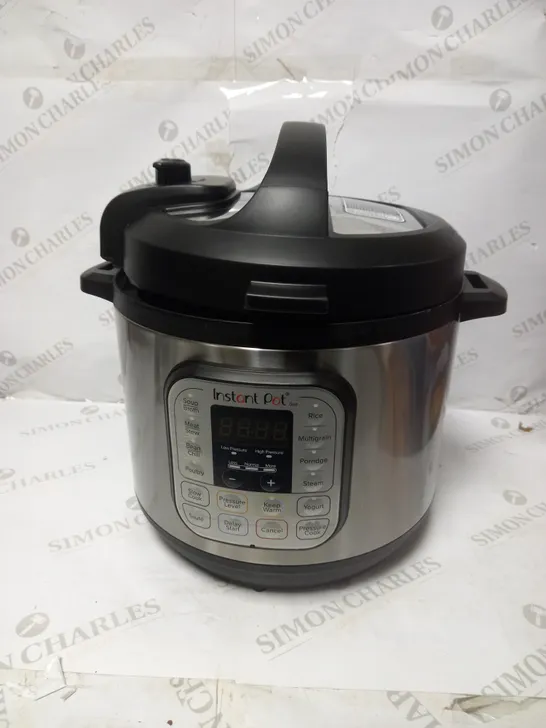 INSTANT POT DUO PRESSURE COOKER