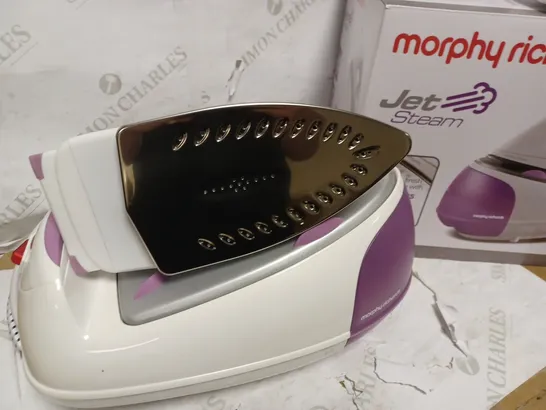 MORPHY RICHARDS JET STEAM GENERATOR IRON PINK/WHITE