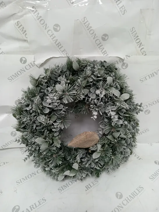 BOXED K BY KELLY HOPPEN COTSWOLDS CHOICE OF PRE-LIT GREENERY CHRISTMAS DECORATION