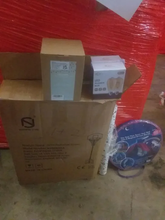 PALLET OF ASSORTED ITEMS INCLUDING LED FILAMENT BULB, JUNIOR BASKETBALL SYSTEM, BED TENT