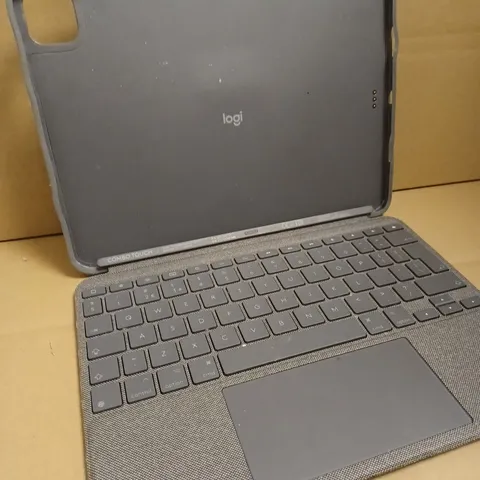 LOGITECH COMBO TOUCH IPAD PRO 11" KEYBOARD CASE