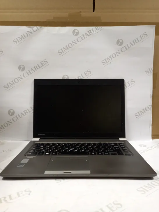 TOSHIBA TECRA Z40-A LAPTOP IN SILVER