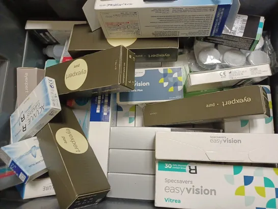 BOX OF APPROX 20 ASSORTED VISION CARE ITEMS TO INCLUDE - SPECSAVERS EASY VISION ALL PURPOSE - SPECSAVERS EASY VISION VITREA - EYECPERT FINESS ECT