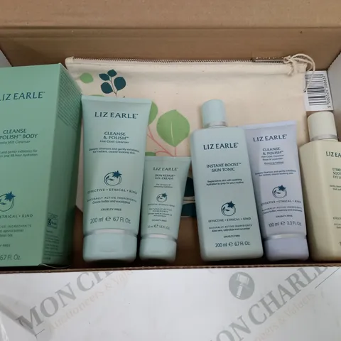 LIZ EARLE 7-PIECE BEAUTY SET 