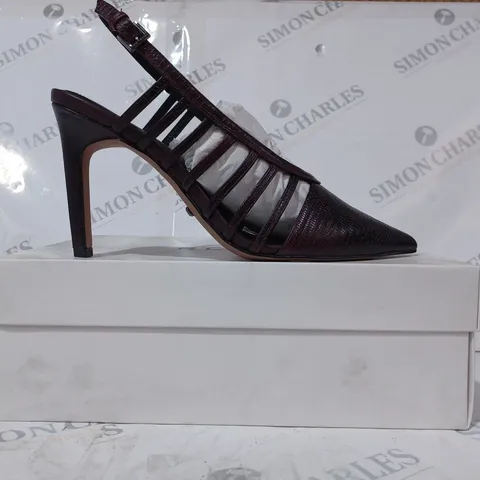 BOXED PAIR OF REISS DAPHNE SLINGBACK HEELS IN POMEGRANATE SIZE 6