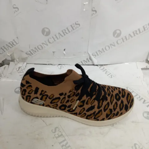 SKECHERS ULTRA FLEX SAFARI TOUR LEOPARD DECO SLIP ON TRAINERS - UK 6.5 - UNBOXED 