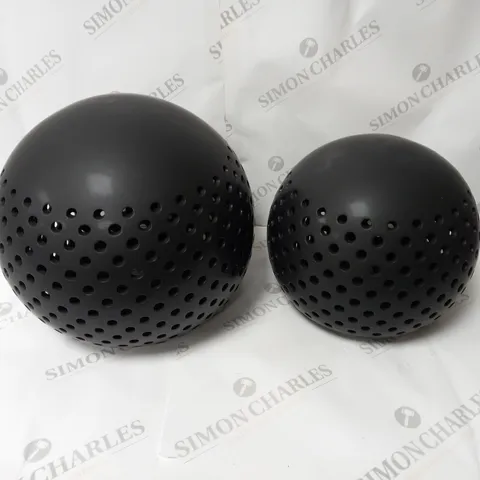 BOXED K BY KELLY HOPPEN SET OF 2 INDOOR OUTDOOR ORBS 25CM AND 30CM IN BLACK 