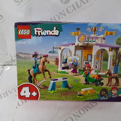 BOXED LEGO FRIENDS HORSE TRAINING SET - 41746