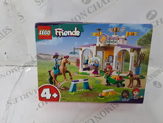 BOXED LEGO FRIENDS HORSE TRAINING SET - 41746 RRP £24.99