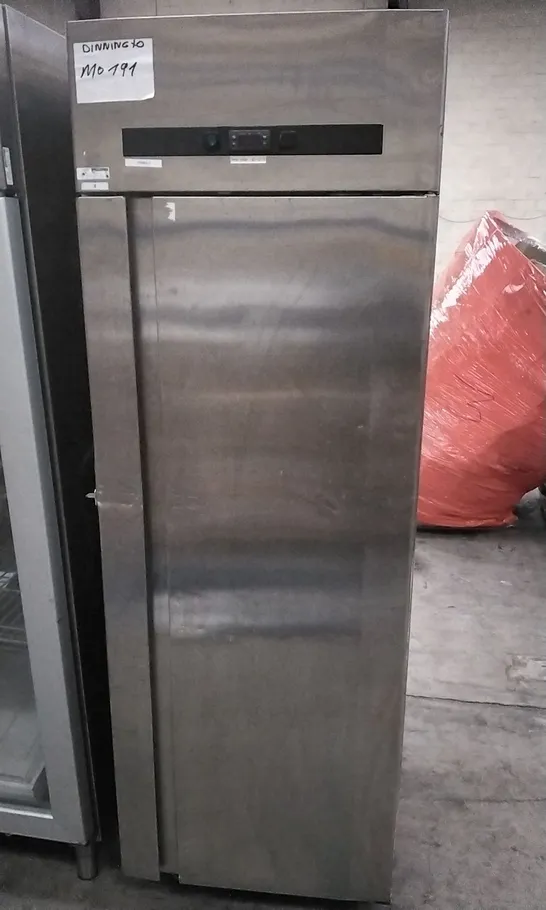 SINGLE COMMERCIAL FRIDGE/CHILLER SPA BT 70