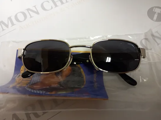 APPROX 10 DERIGO STING SUNGLASSES - BOXED