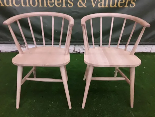 SET OF 2 OAK DINING CHAIRS