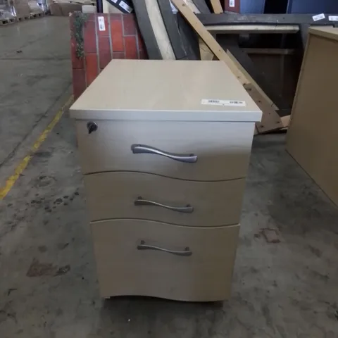 LOCKABLE DESK CABINET 