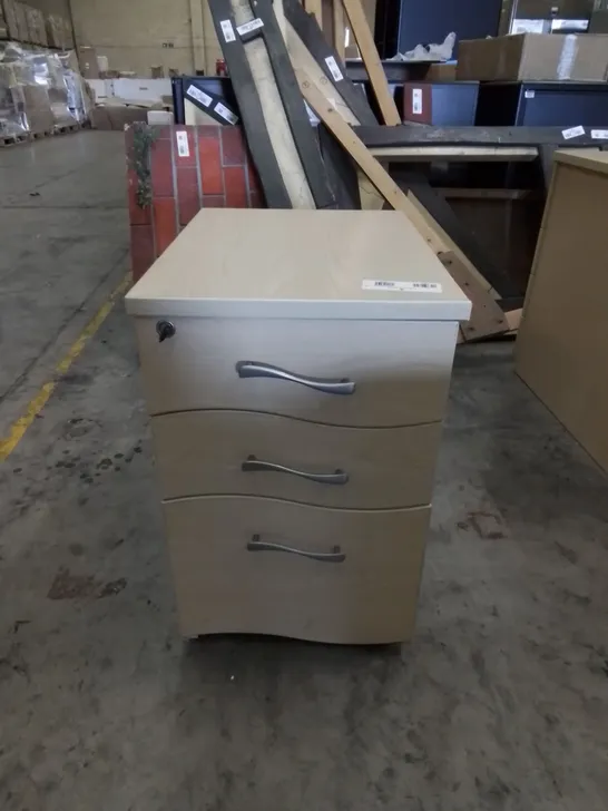 LOCKABLE DESK CABINET 