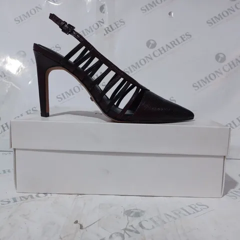 BOXED PAIR OF REISS DAPHNE SLINGBACK HEELS IN POMEGRANATE SIZE 6