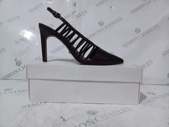 BOXED PAIR OF REISS DAPHNE SLINGBACK HEELS IN POMEGRANATE SIZE 6