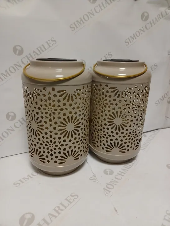 GARDEN REFLECTIONS SET OF 2 PATTERNED SOLAR LANTERNS, FLOWER