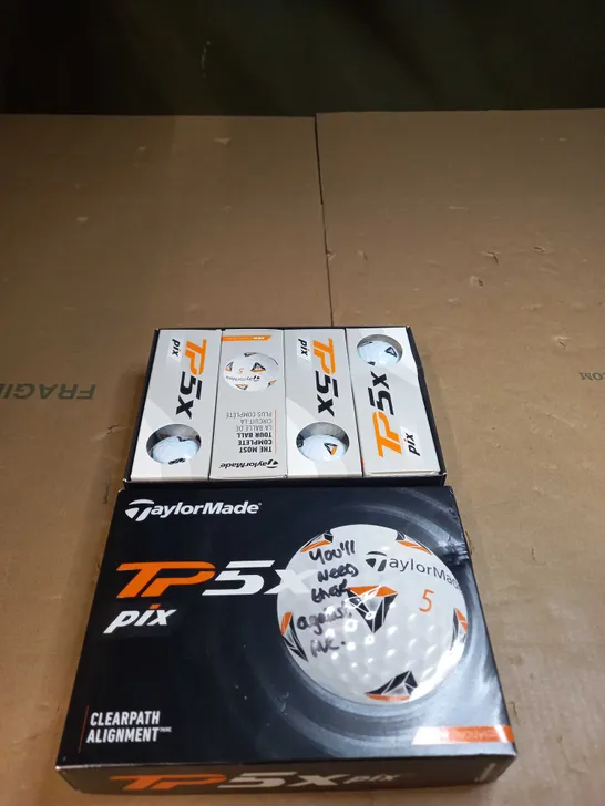 TAYLORMADE TP5 PIX 12 GOLF BALLS