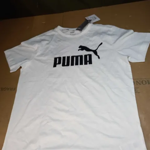 PUMA LOGO T-SHIRT IN WHITE SIZE M