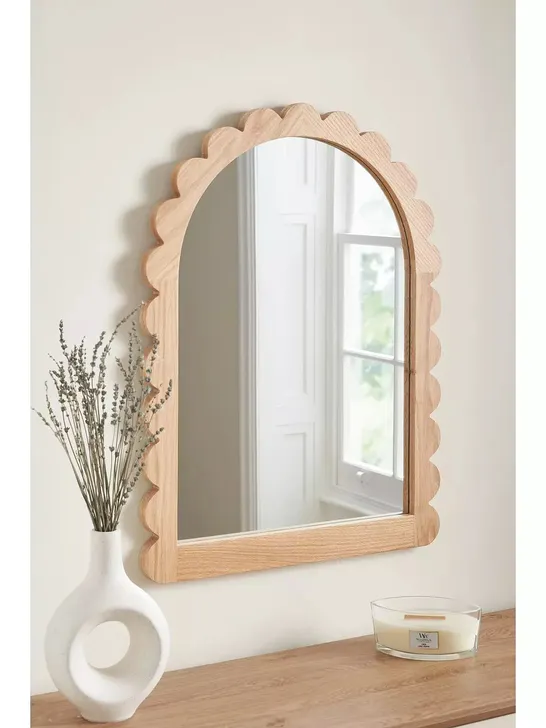 SCALLOPED WOODEN MIRROR – 80 X 60 CM