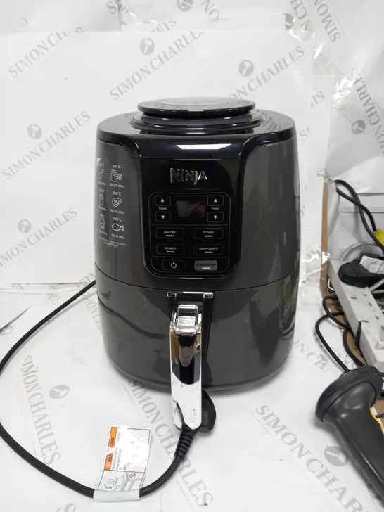 NINJA AIR FRYER 3.8L AF100UK