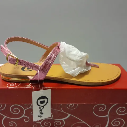 BOXED PAIR DEITY IN PINK SIZE 35