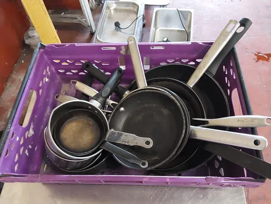 LOT OF ASSORTED POTS AND PANS