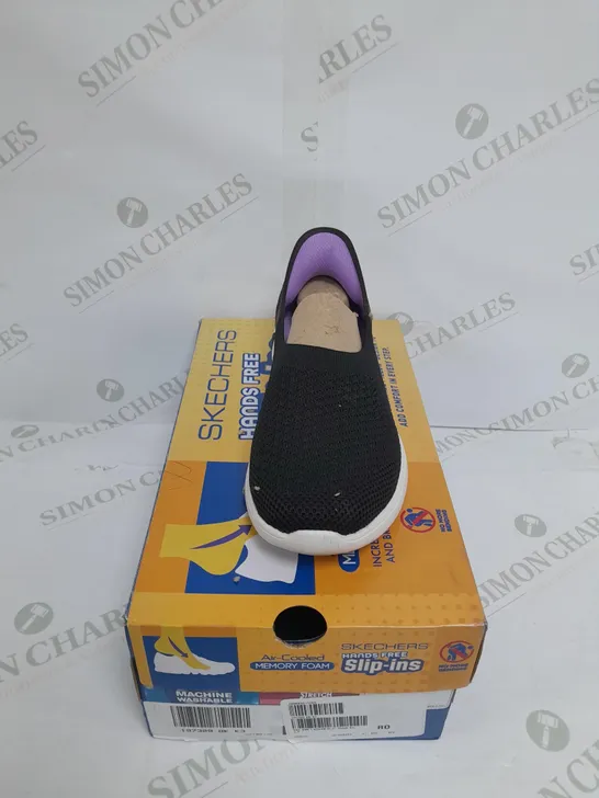 PAIR OF SKECHERS SWIFT ADVANCE SNEAKERS IN BLACK SIZE 3