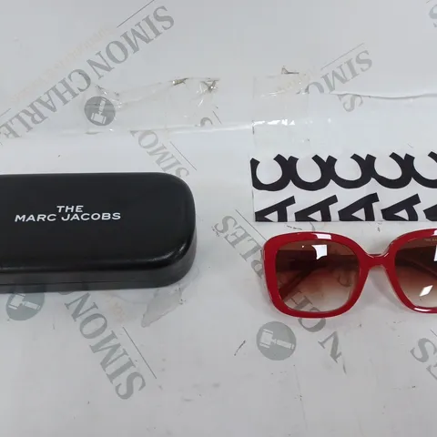 THE MARC JACOBS RED GLASSES IN CASE 54021 140 V