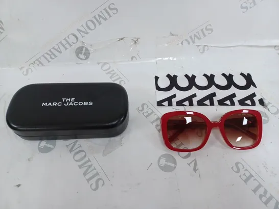 THE MARC JACOBS RED GLASSES IN CASE 54021 140 V