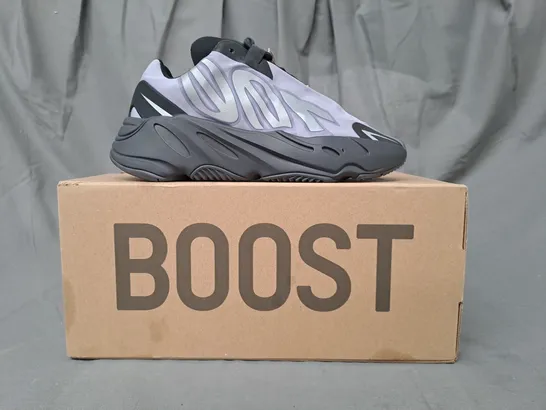 BOXED PAIR OF ADIDAS YZY BOOST 700 SHOES IN LAVENDER UK SIZE 3.5