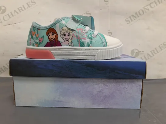 BOXED PAIR OF UNBRANDED KIDS DISNEY FROZEN SHOES UK SIZE 8.5